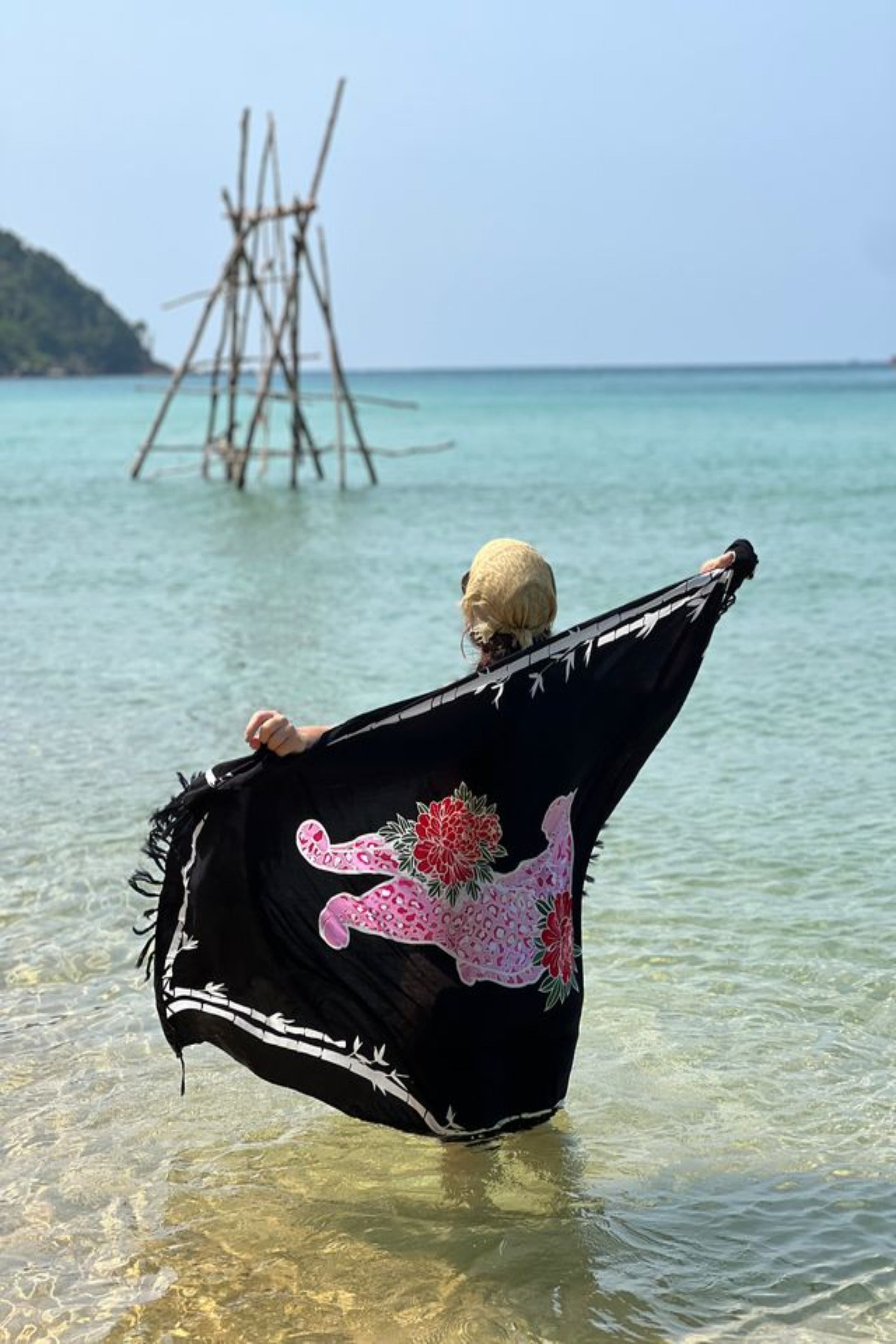 Thunder In Our Hearts Black & Pink - Extra Large Sarong