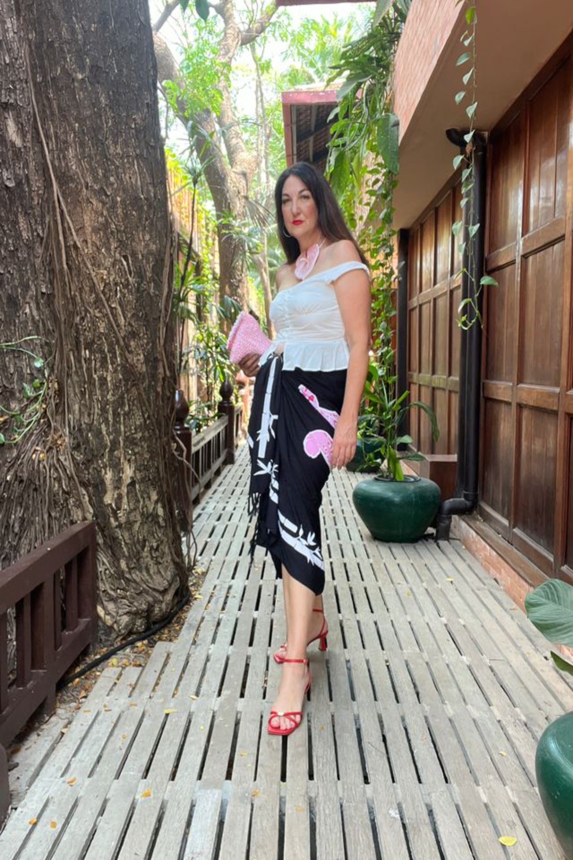 Thunder In Our Hearts Black & Pink - Extra Large Sarong