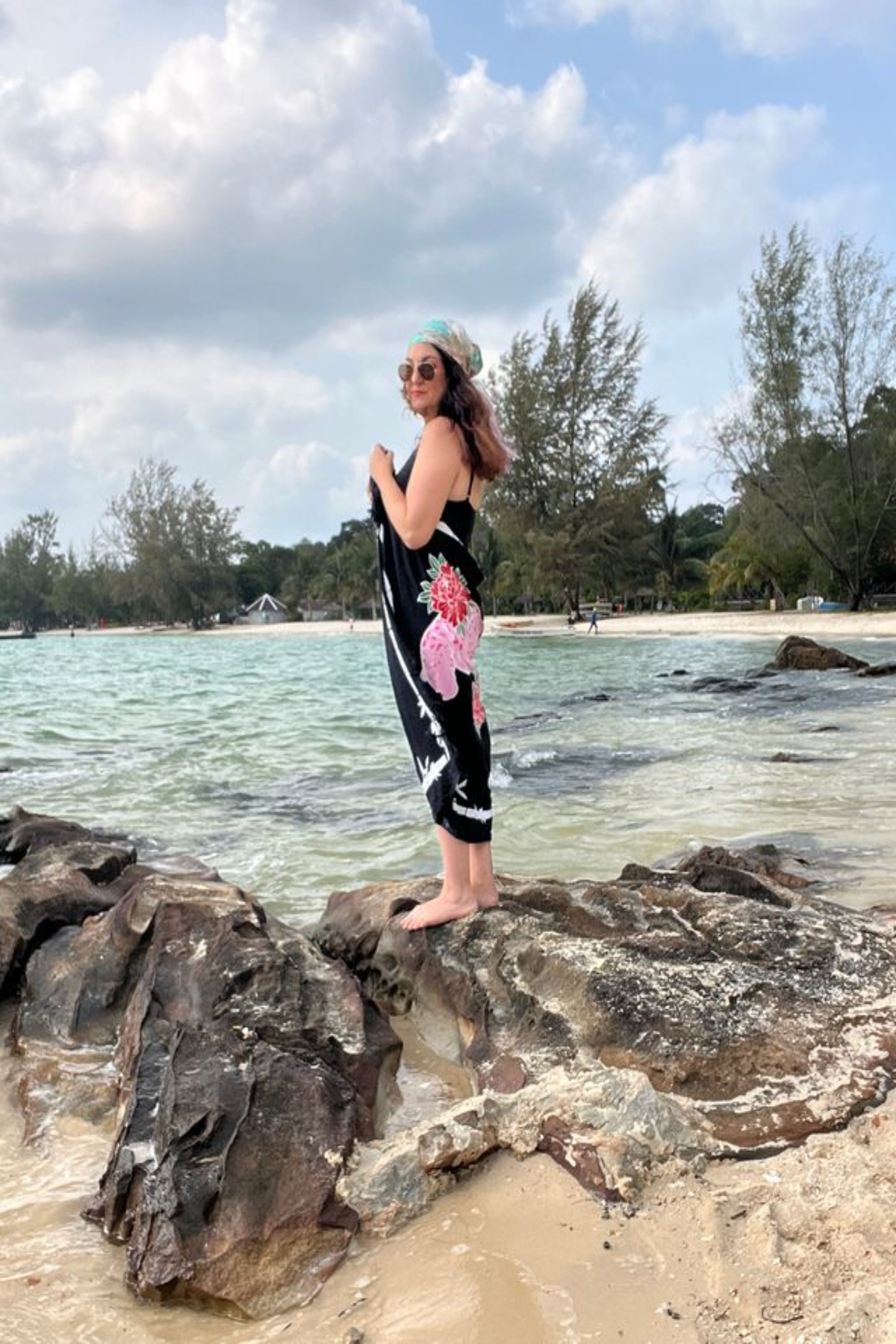 Thunder In Our Hearts Black & Pink - Extra Large Sarong