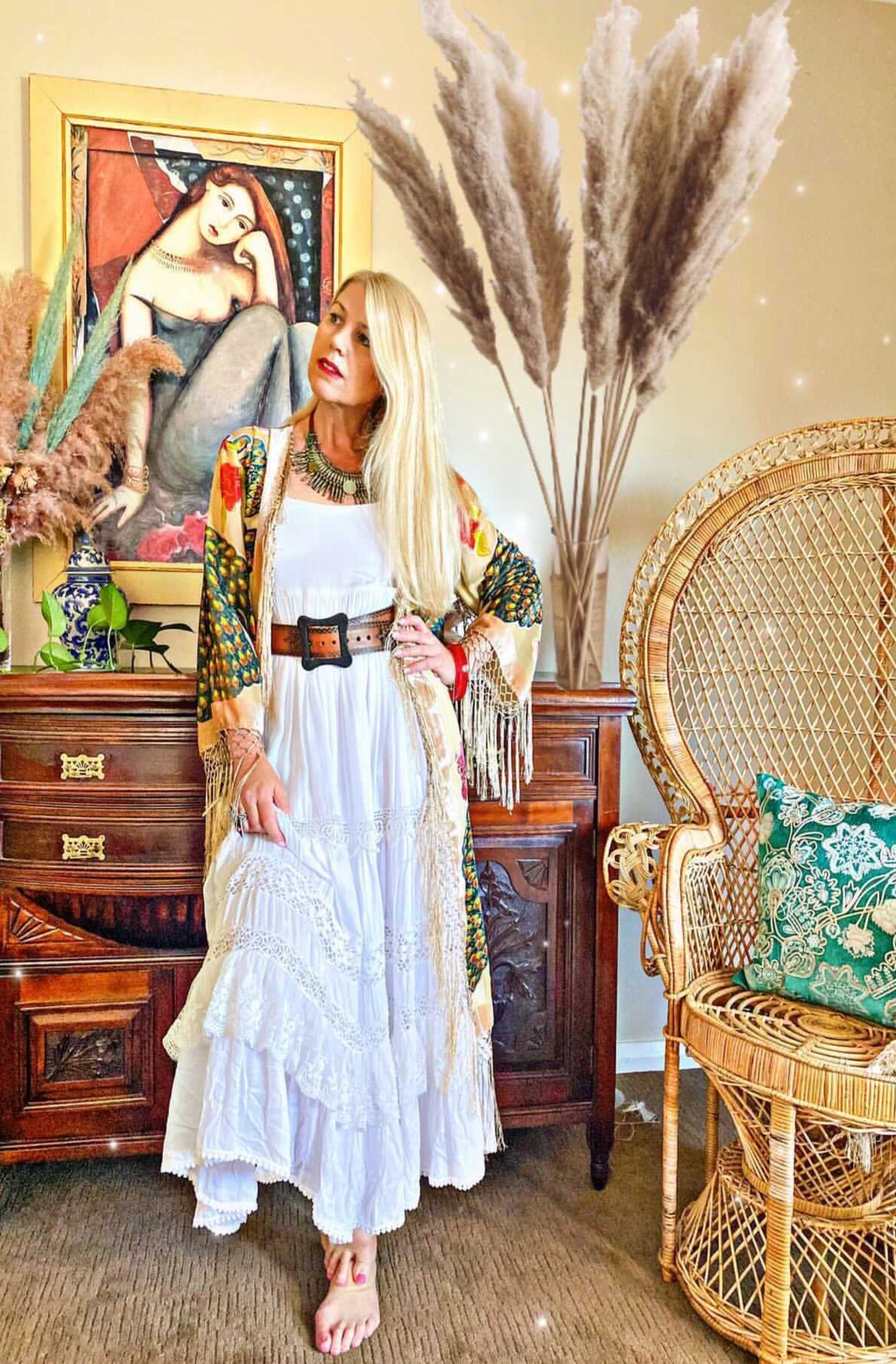The Gilded Cage Beige - Slim Sleeve Robe