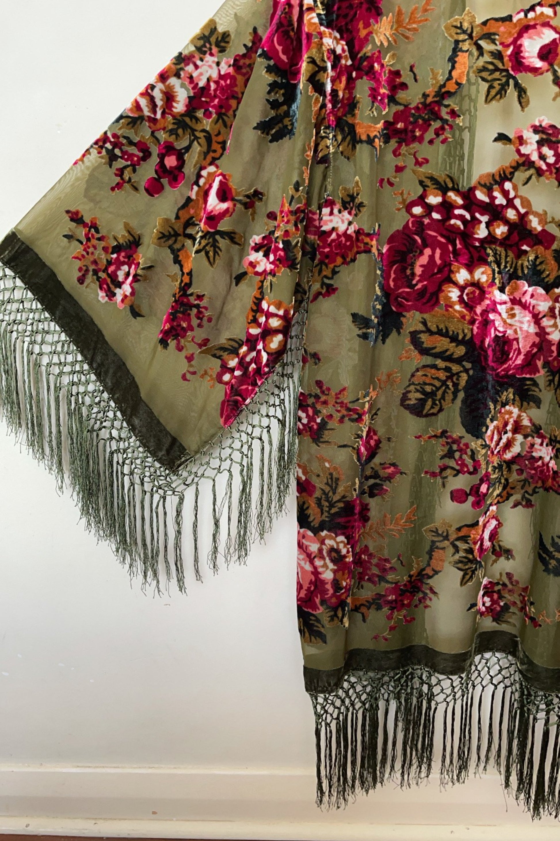 Little Lies Green - Wide Sleeve Robe