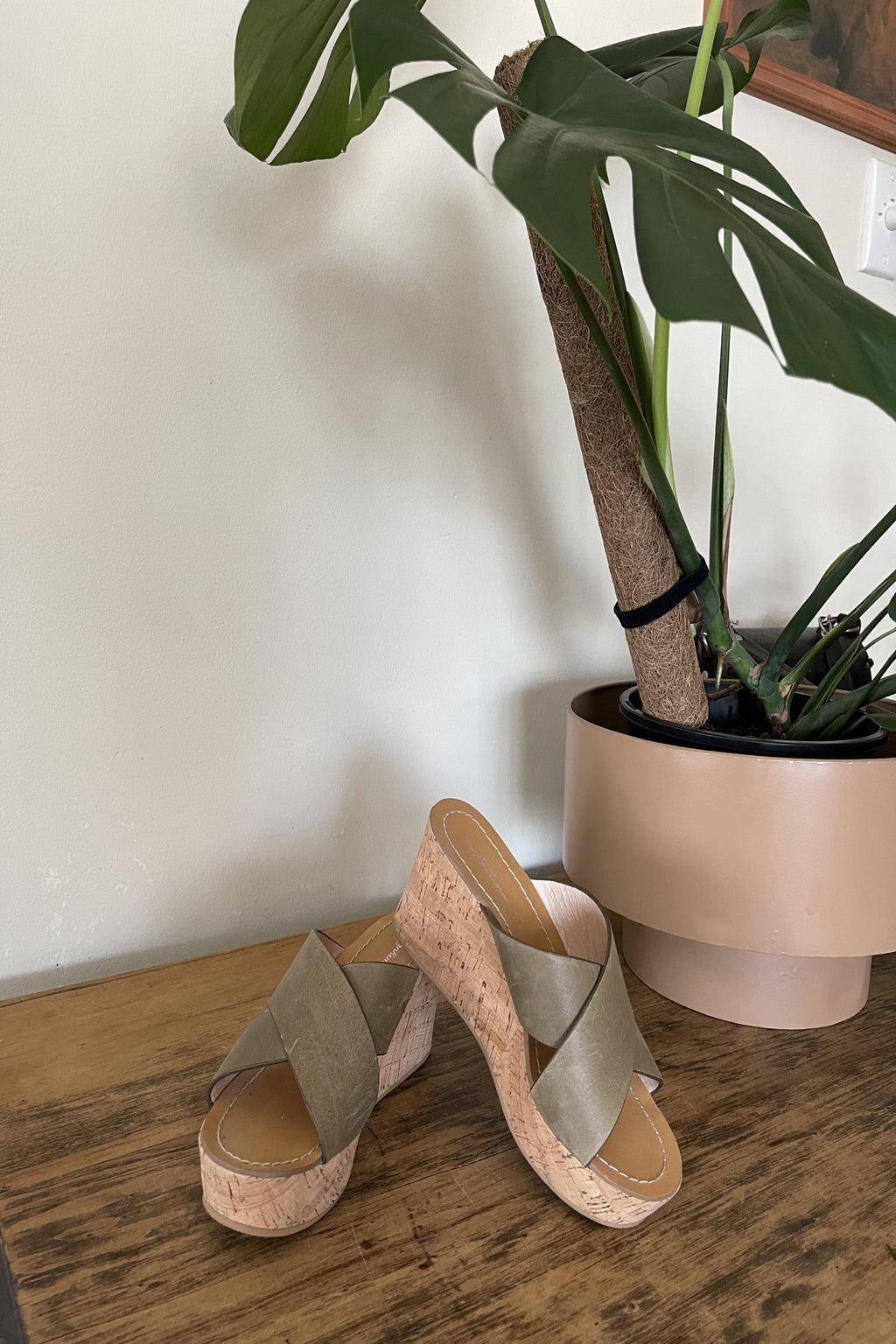 Arnhem - Marnie Cork Leather Wedges in Khaki