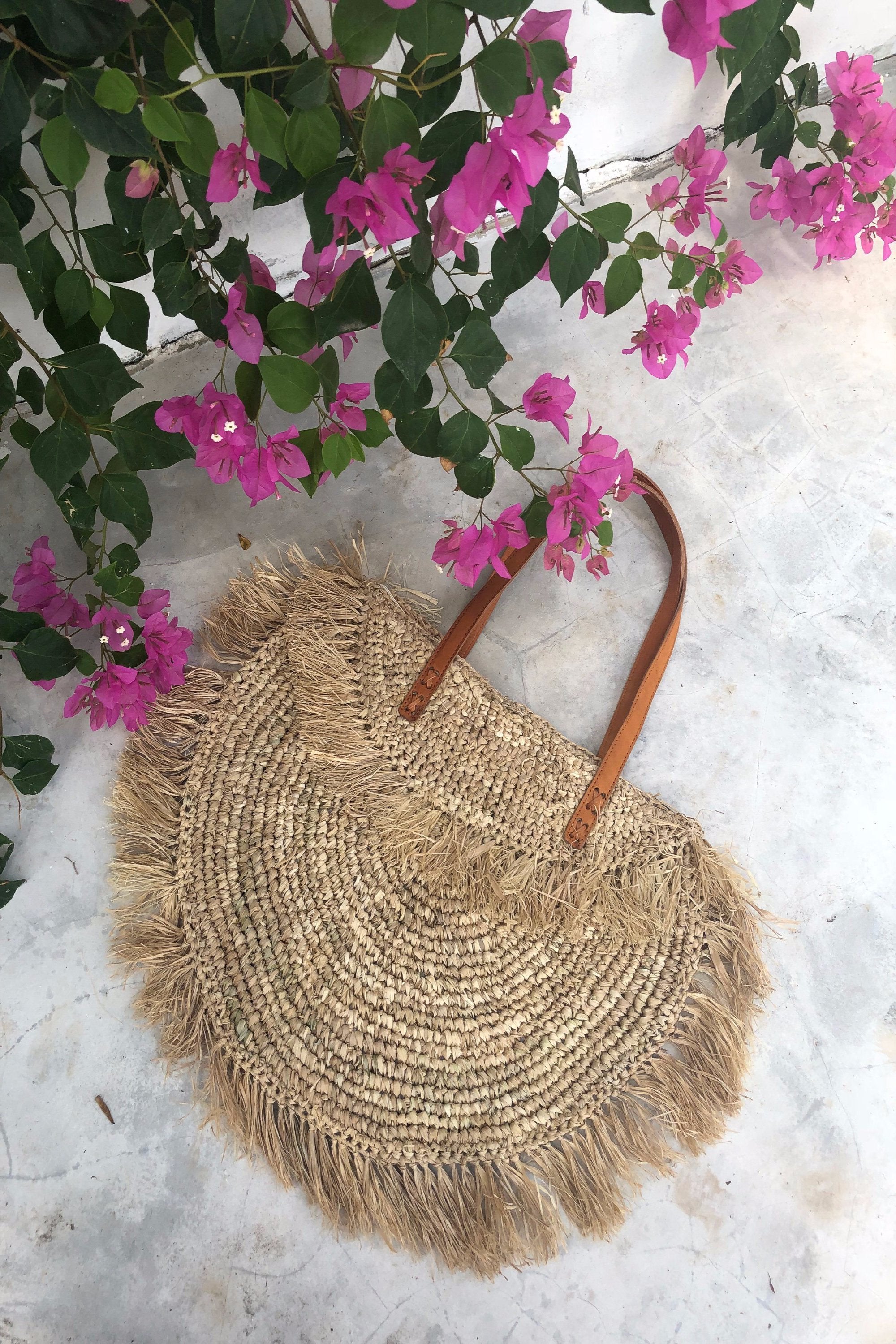 Beach Basket Bag - Boho Bag Fringe - Straw Beach Bag - Oversized Bag - Boho Tassel Bag - Leather Handle  - Raffia Bag - Bohemian Wife Gift